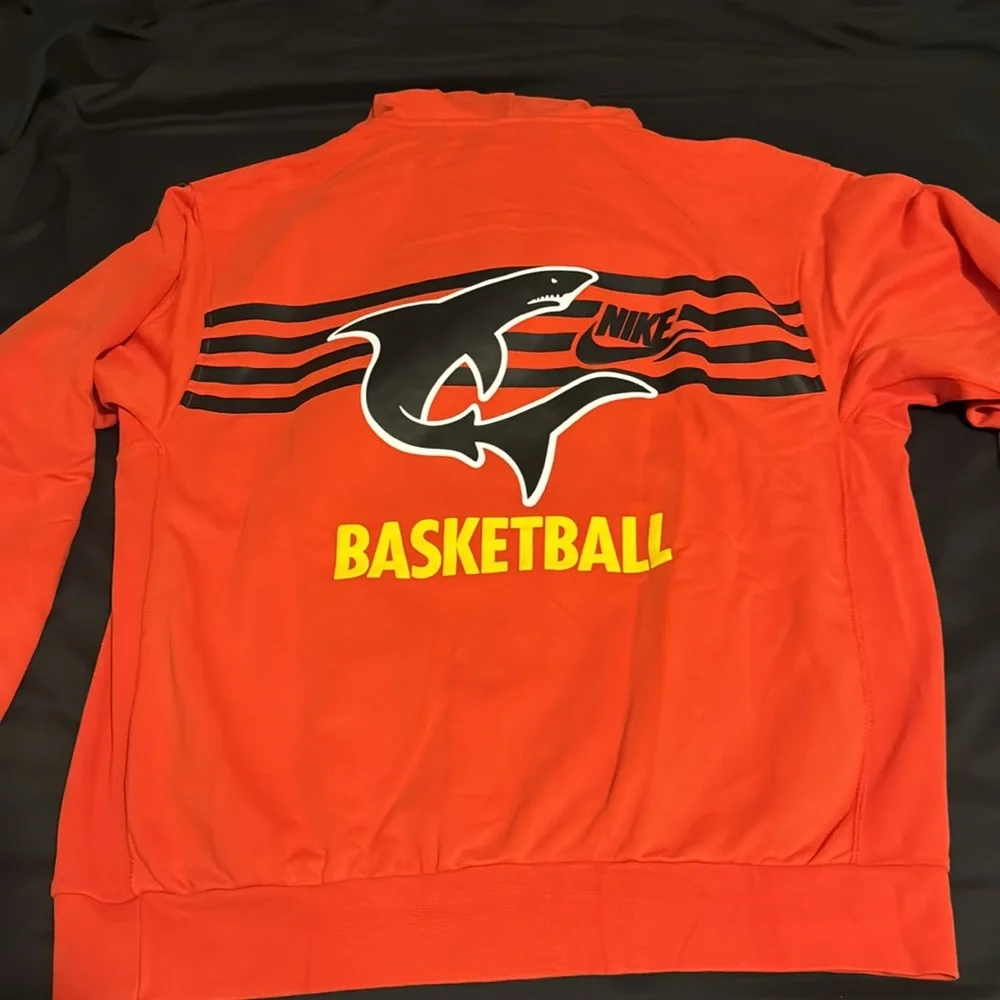 Nike hoodie - Picture 2 of 5